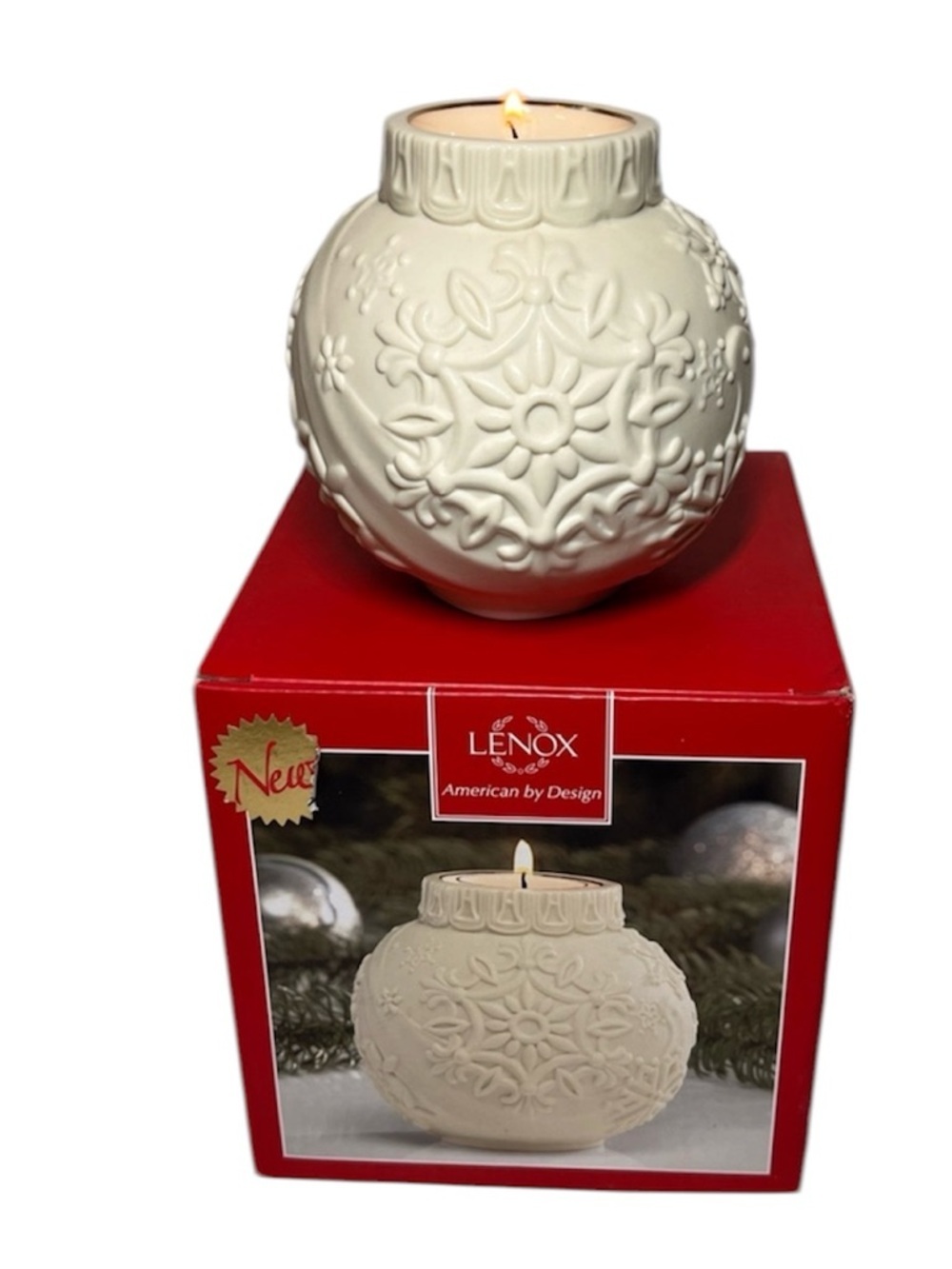 Lenox snowflake tealight holder. Porcelain.